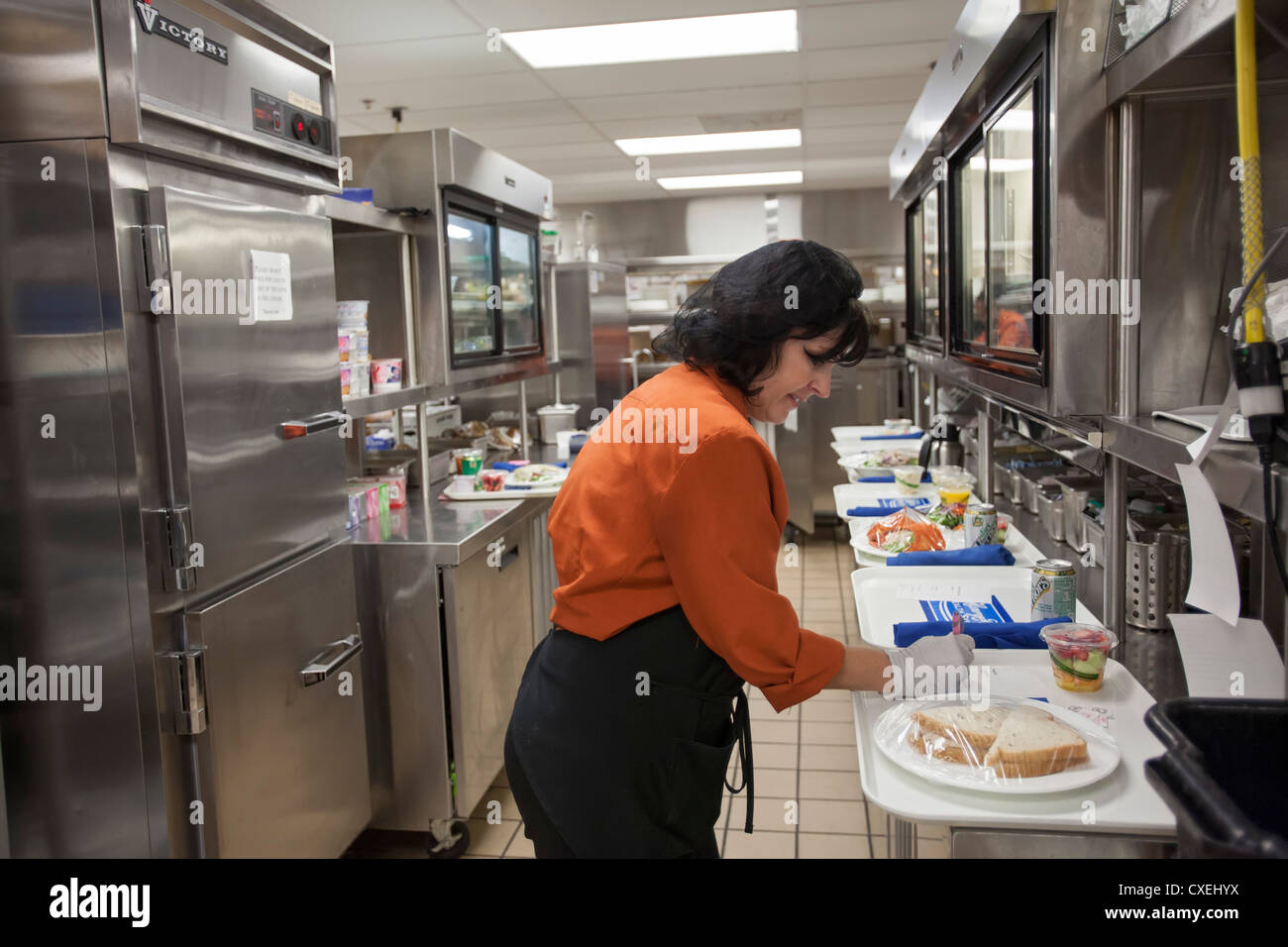 Kitchen Worker Prepares Lunch For Patients At Henry Ford Hospital CXEHYX 