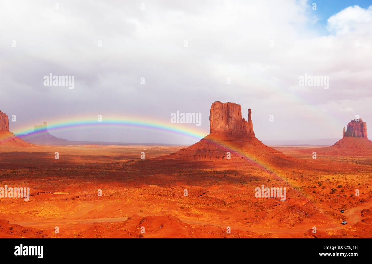 Magnificent rainbow in Monuments Valley Stock Photo - Alamy