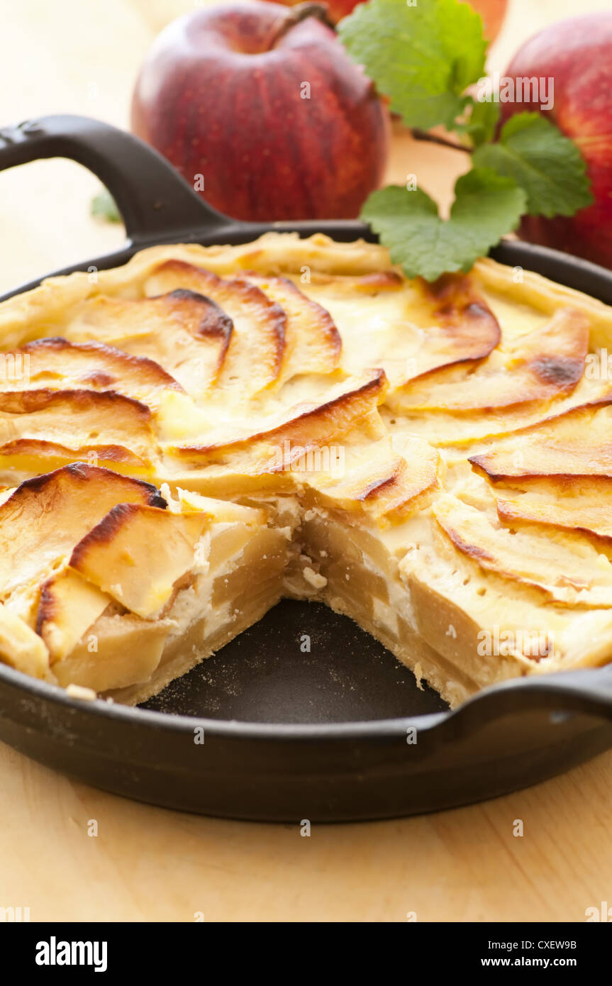 Tarte Aux Pommes Stock Photo - Alamy