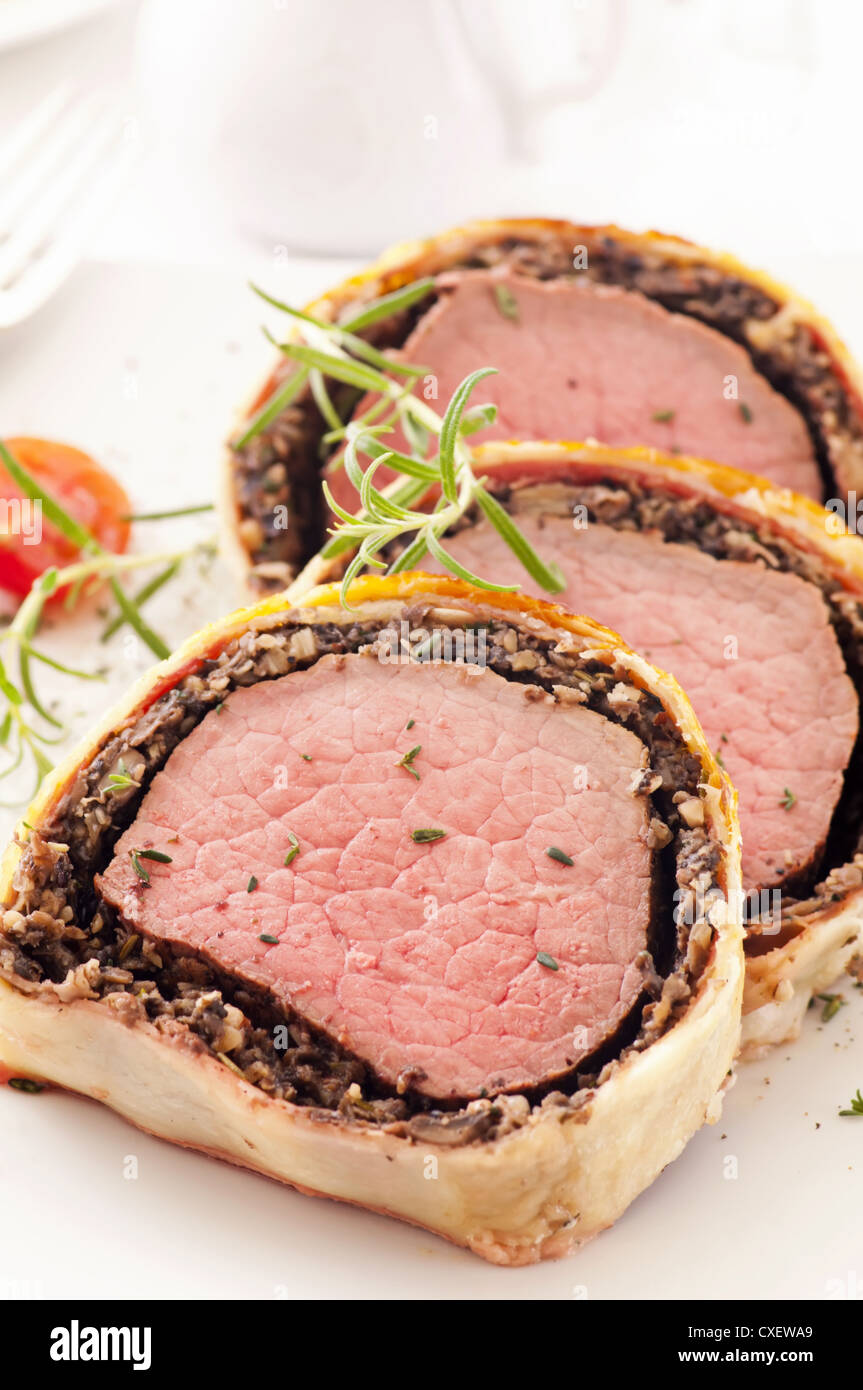 Beef Wellington En Croute White Hi-res Stock Photography And Images - Alamy