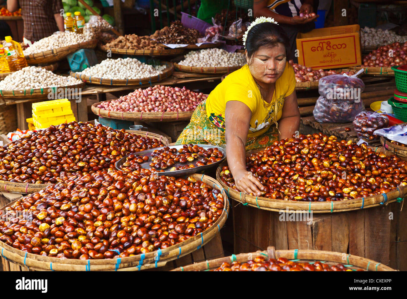 Chestnut market hires stock photography and images Alamy