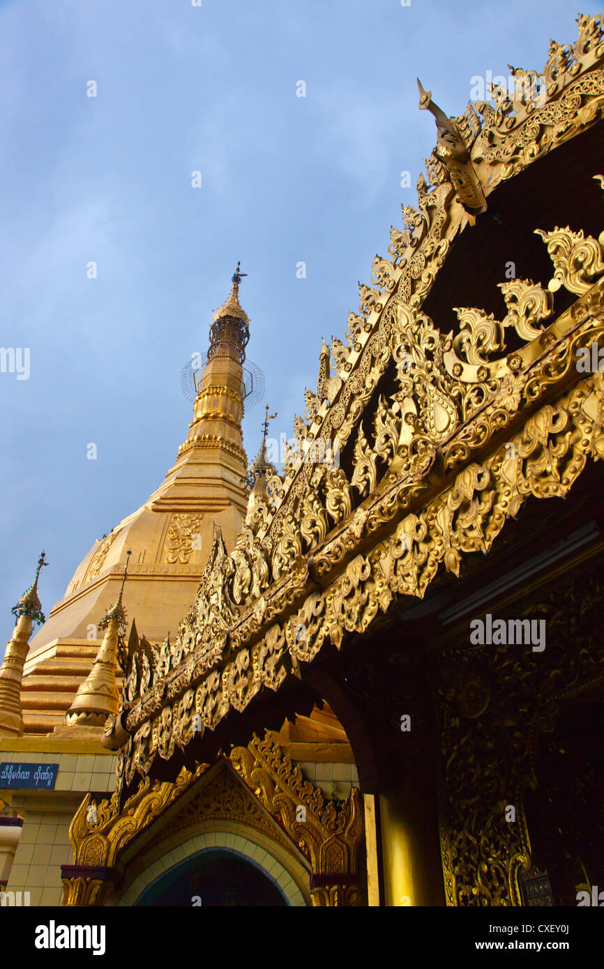 The SULE PAYA and its octagonal shaped ZEDI are 2000 years old - YANGON, MYANMAR Stock Photo