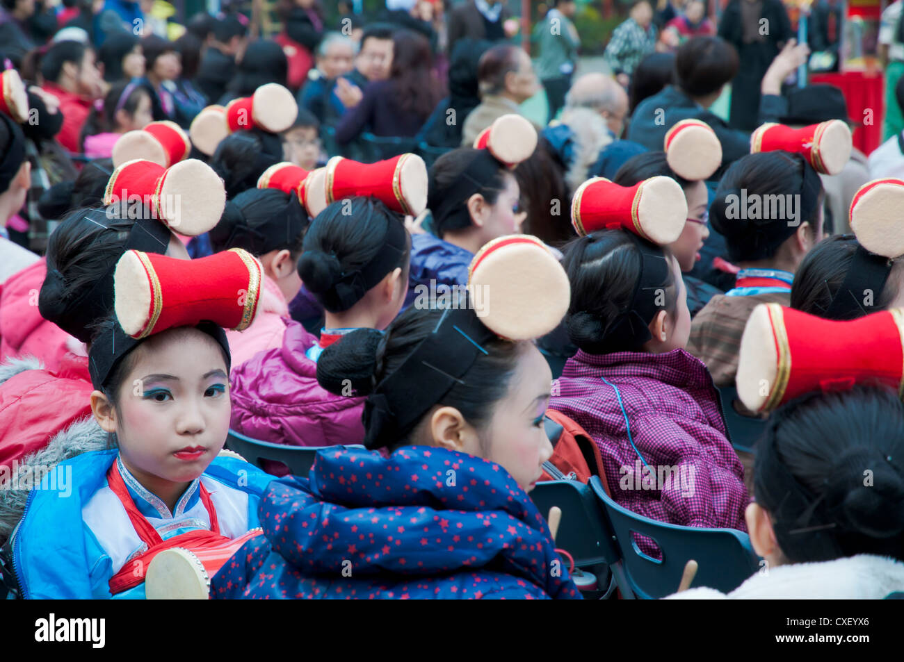 Traditional costume hong kong hires stock photography and images Alamy