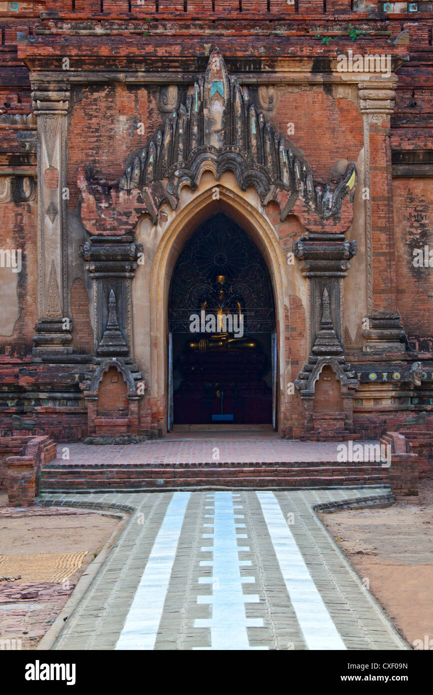 Entryway of the SULAMANI TEMPLE built in 1183 by Narapatisithu - BAGAN, MYANMAR Stock Photo