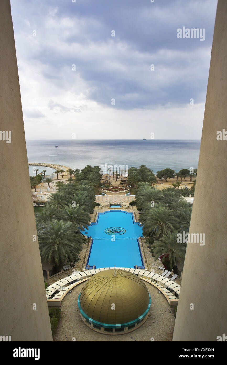 Swimming pool dark hi-res stock photography and images - Alamy