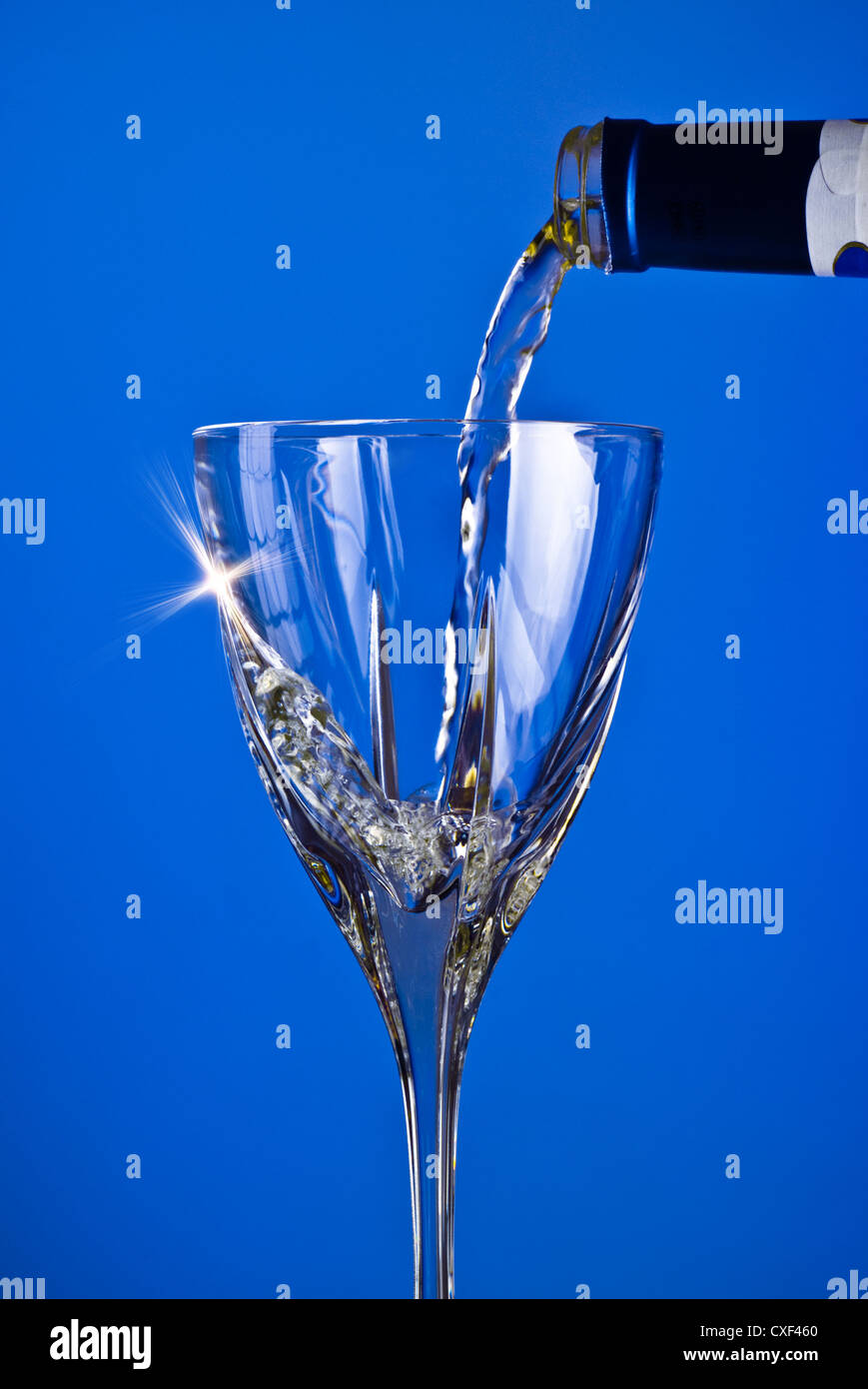 pouring wine into glass Stock Photo Alamy