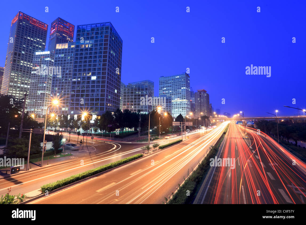Cityscape traffic hi-res stock photography and images - Alamy