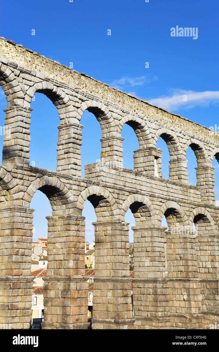 The aqueduct and ancient Segovia Stock Photo - Alamy
