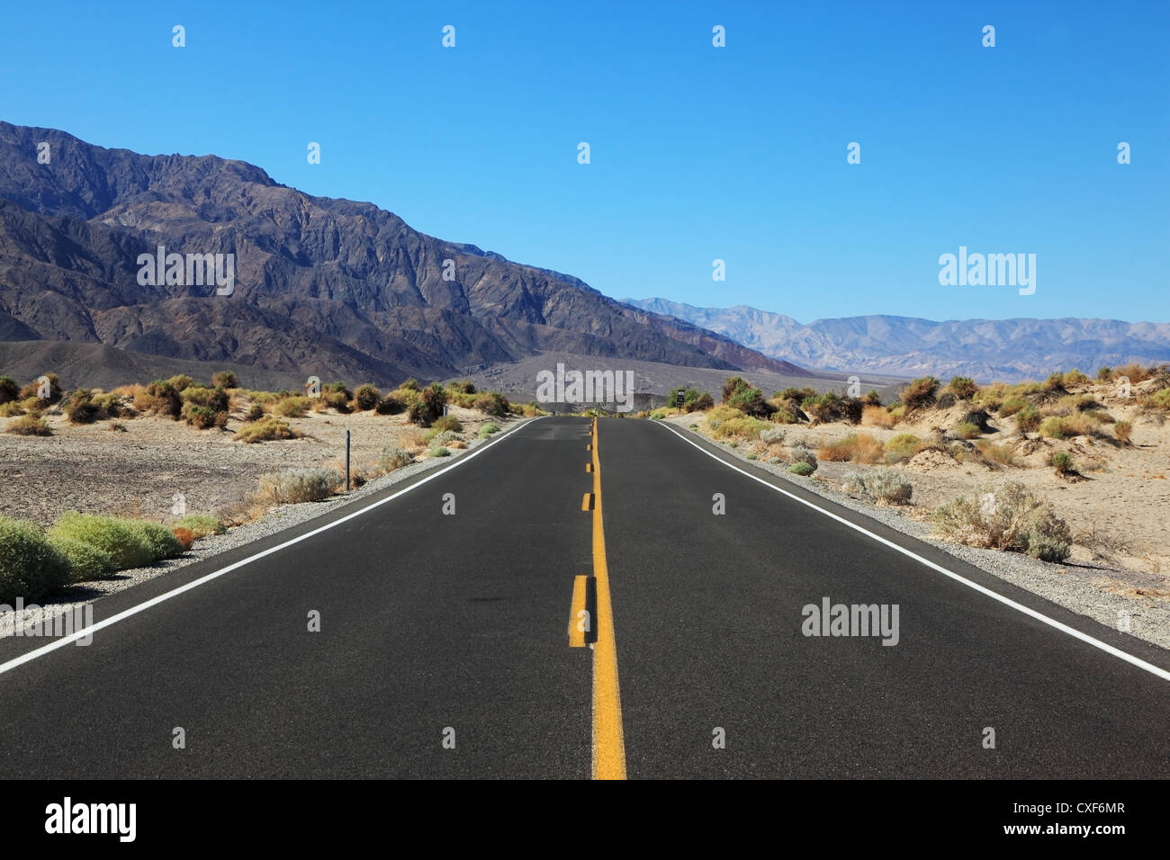 The road in the California desert Stock Photo
