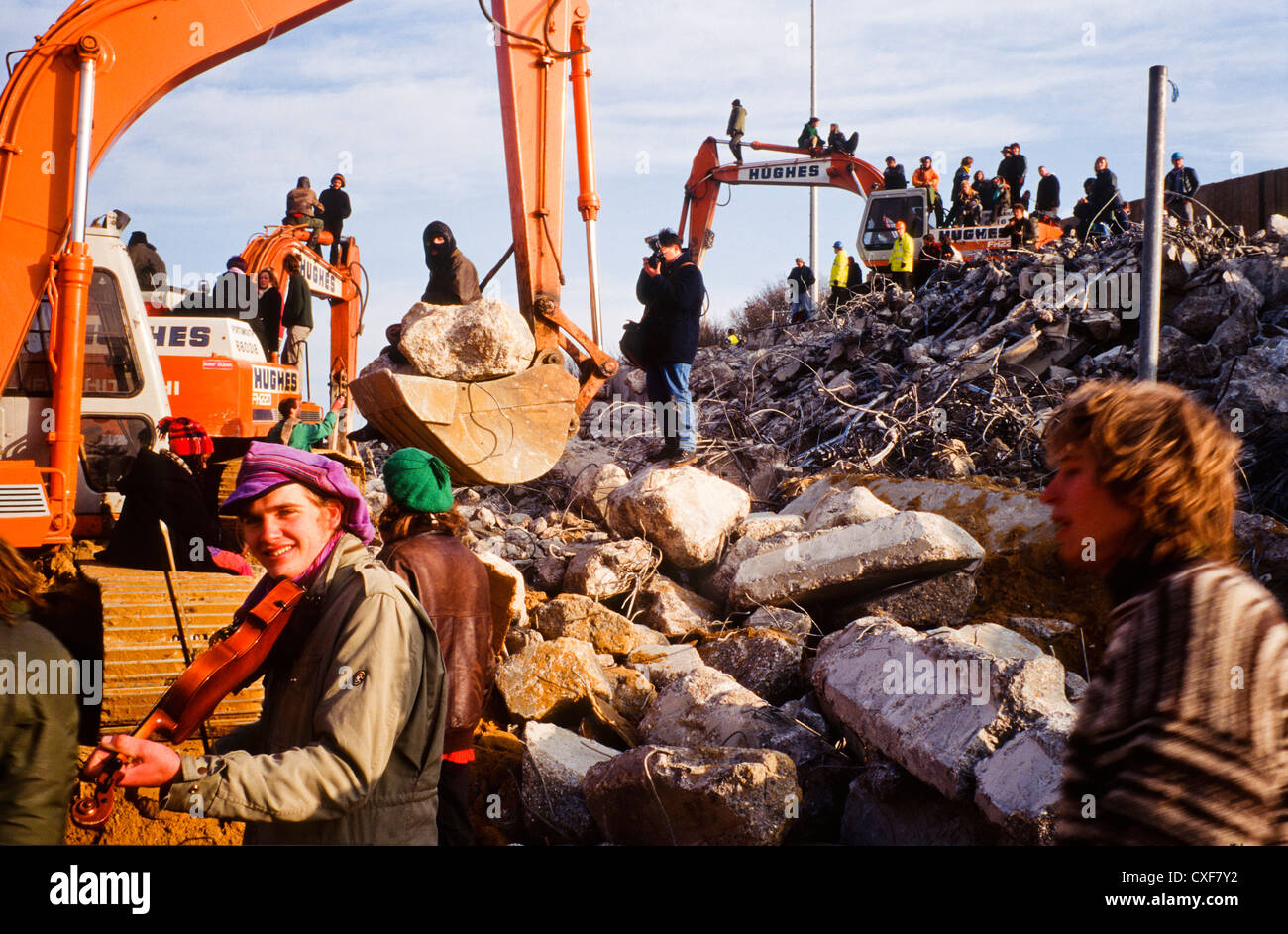 Twyford down road protest , the first digger diving actions M3