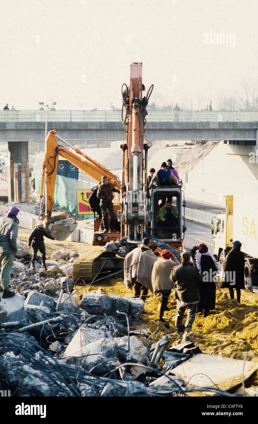Twyford down road protest , the first digger diving actions M3