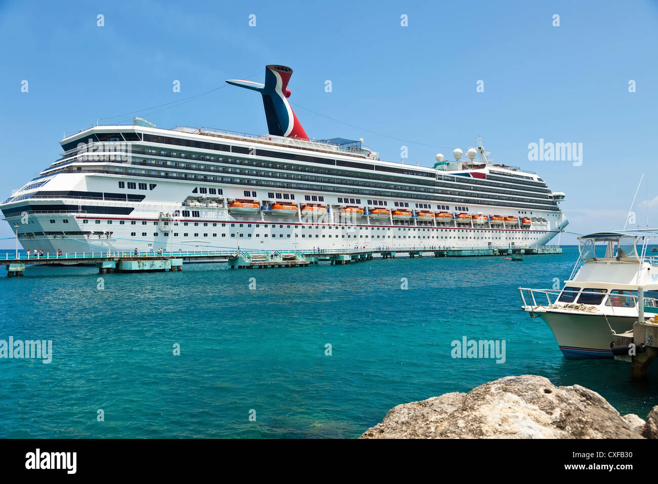 Luxury Cruise Ship In Port Of Ocho Rios Jamaica Stock Photo Alamy
