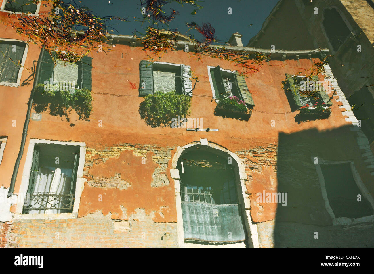 Venice italy canal dirty hi-res stock photography and images - Alamy