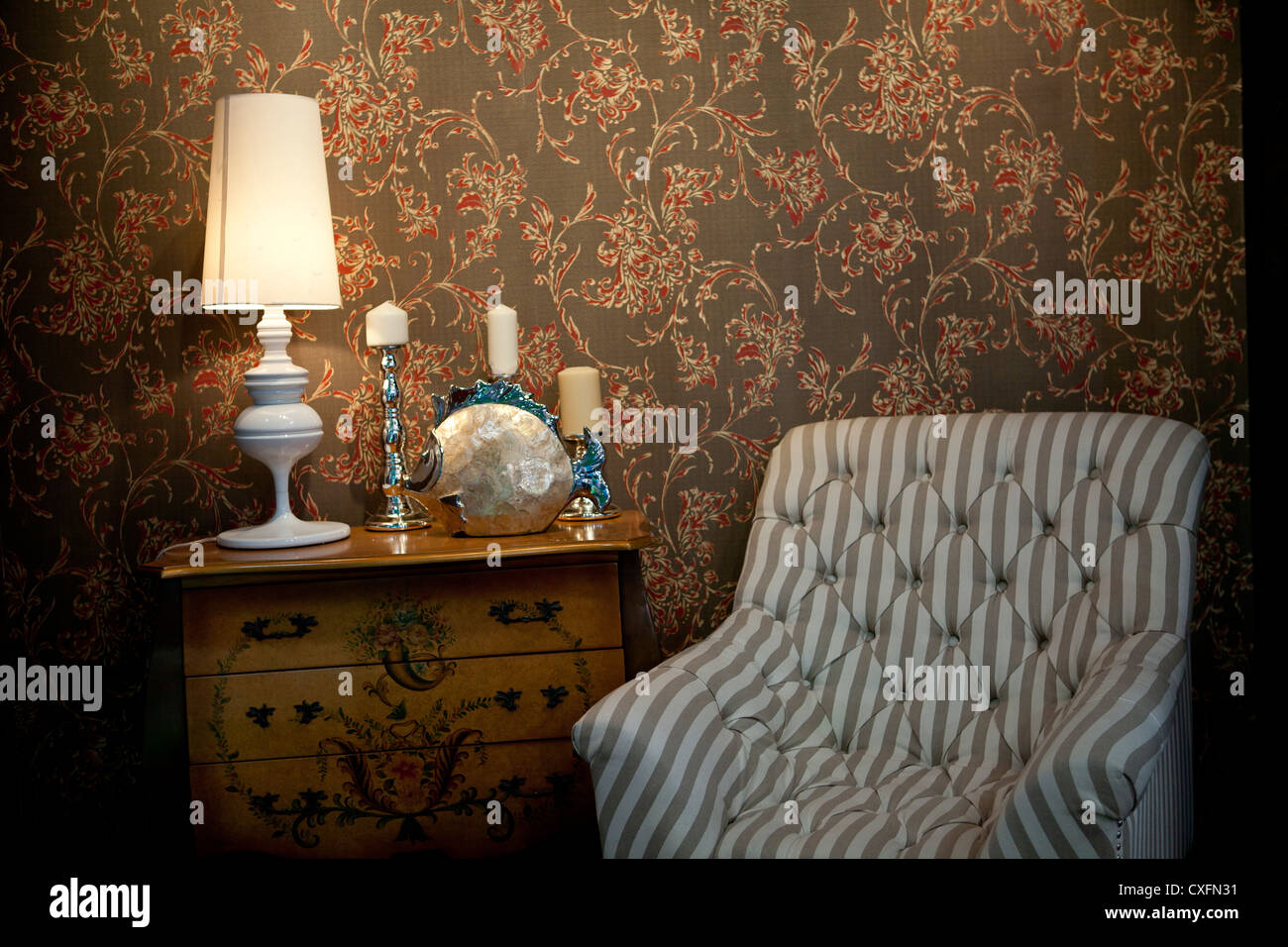 Vintage sitting room Stock Photo Alamy