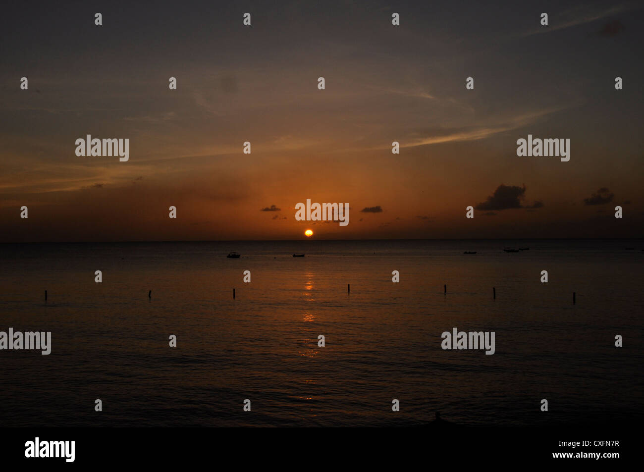 Red sea and sunset hi-res stock photography and images - Alamy