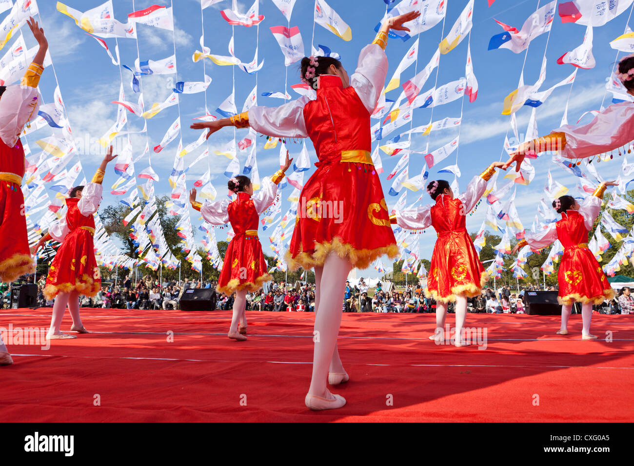 Chinese girls dancing on stage at a festival - USA Stock Photo - Alamy