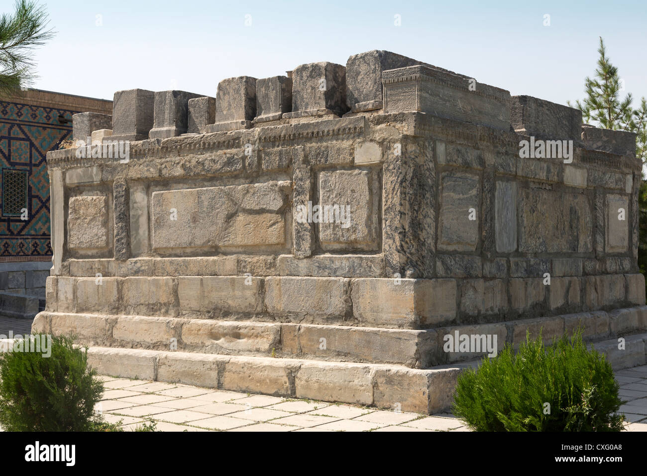 burial platform of the Uzbek Shaybanid dynasty, Registan, Samarkand ...