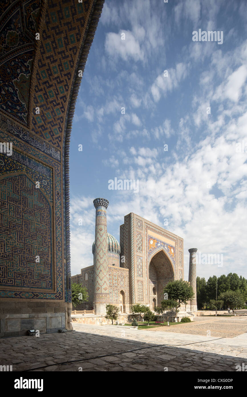 Shir Dar madrasa, Registan, Samarqand, Uzbekistan Stock Photo