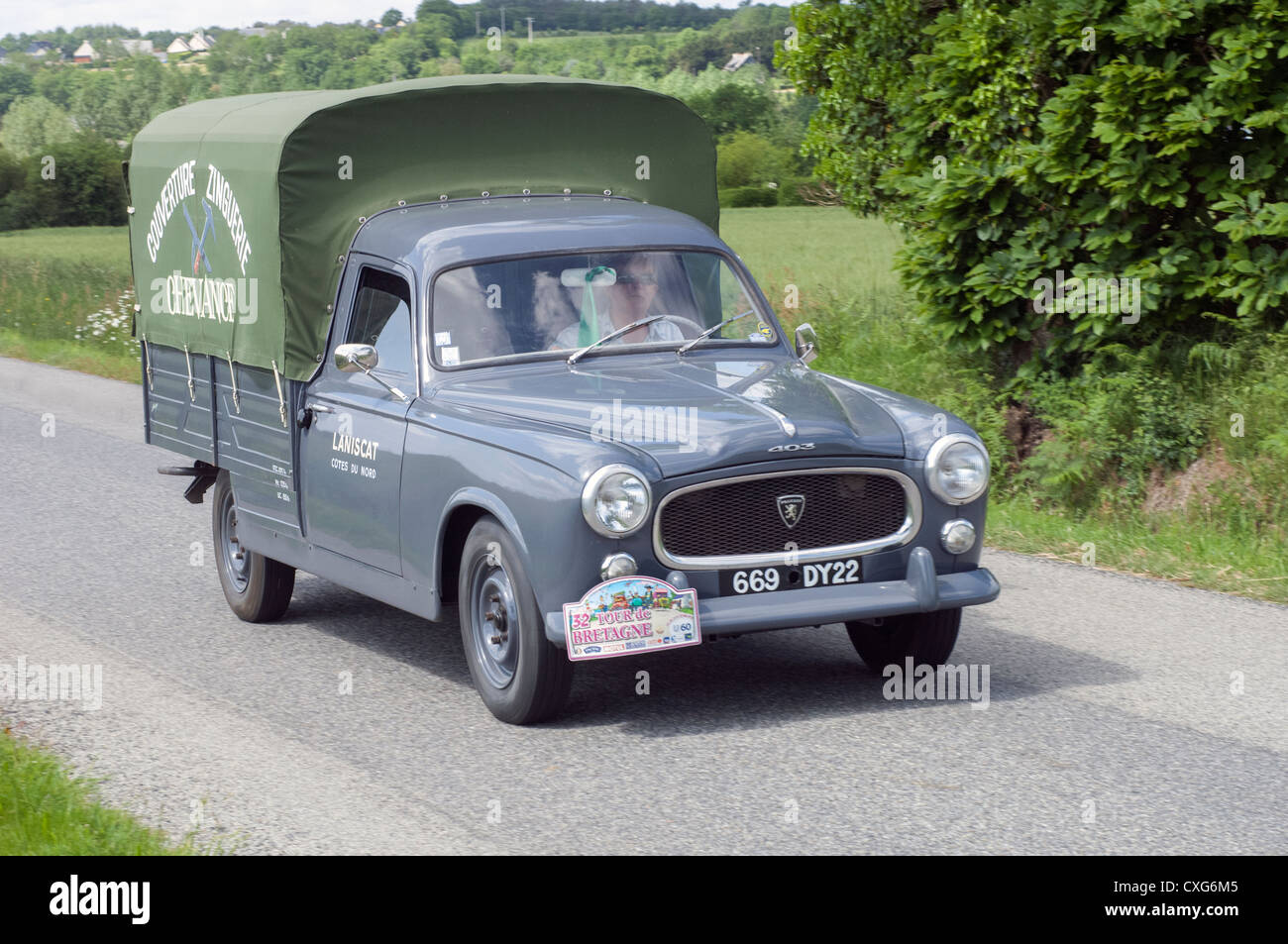 Camionnette hi-res stock photography and images - Alamy
