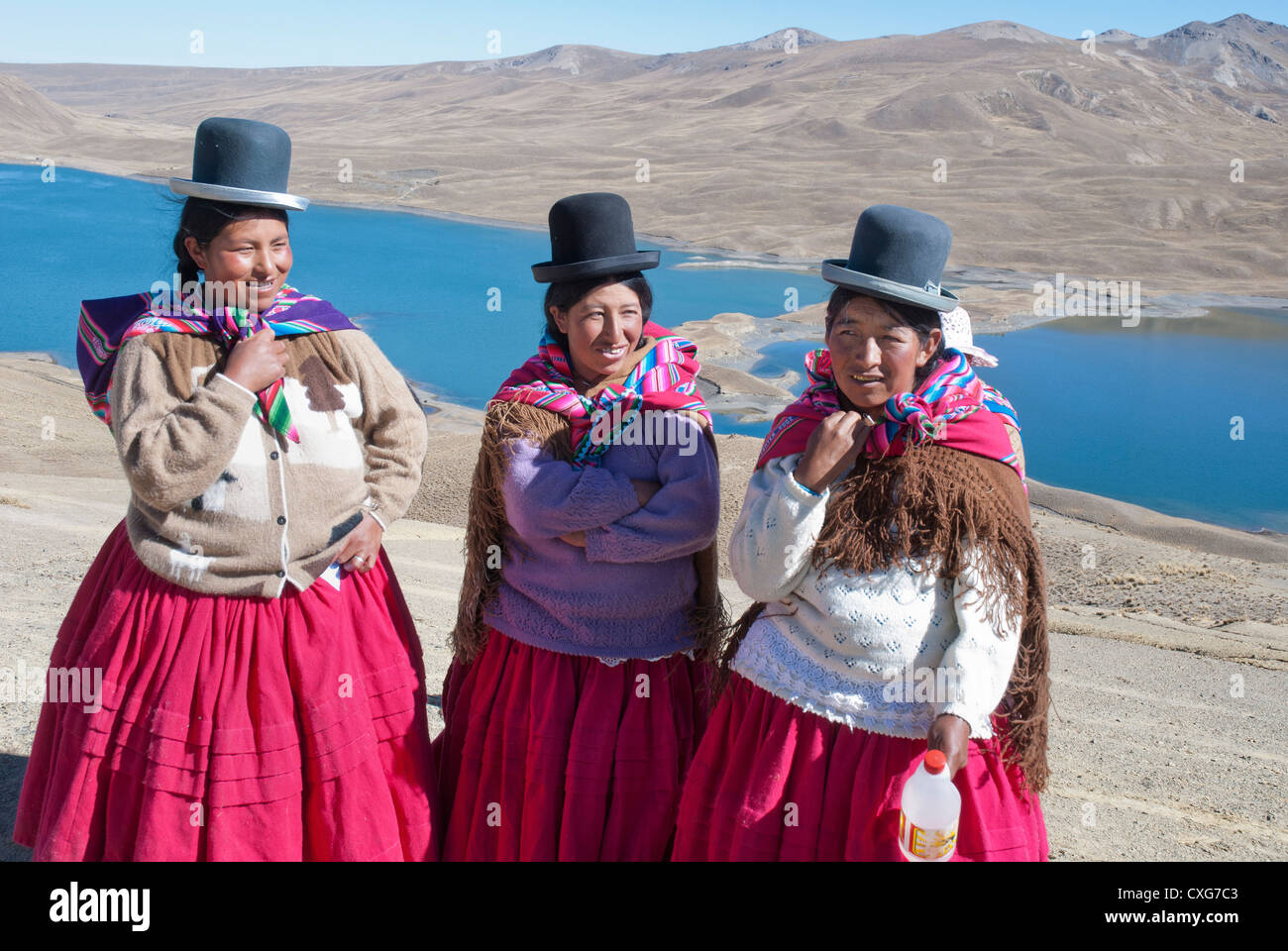 Aymara women in the Cordillera Real Stock Photo