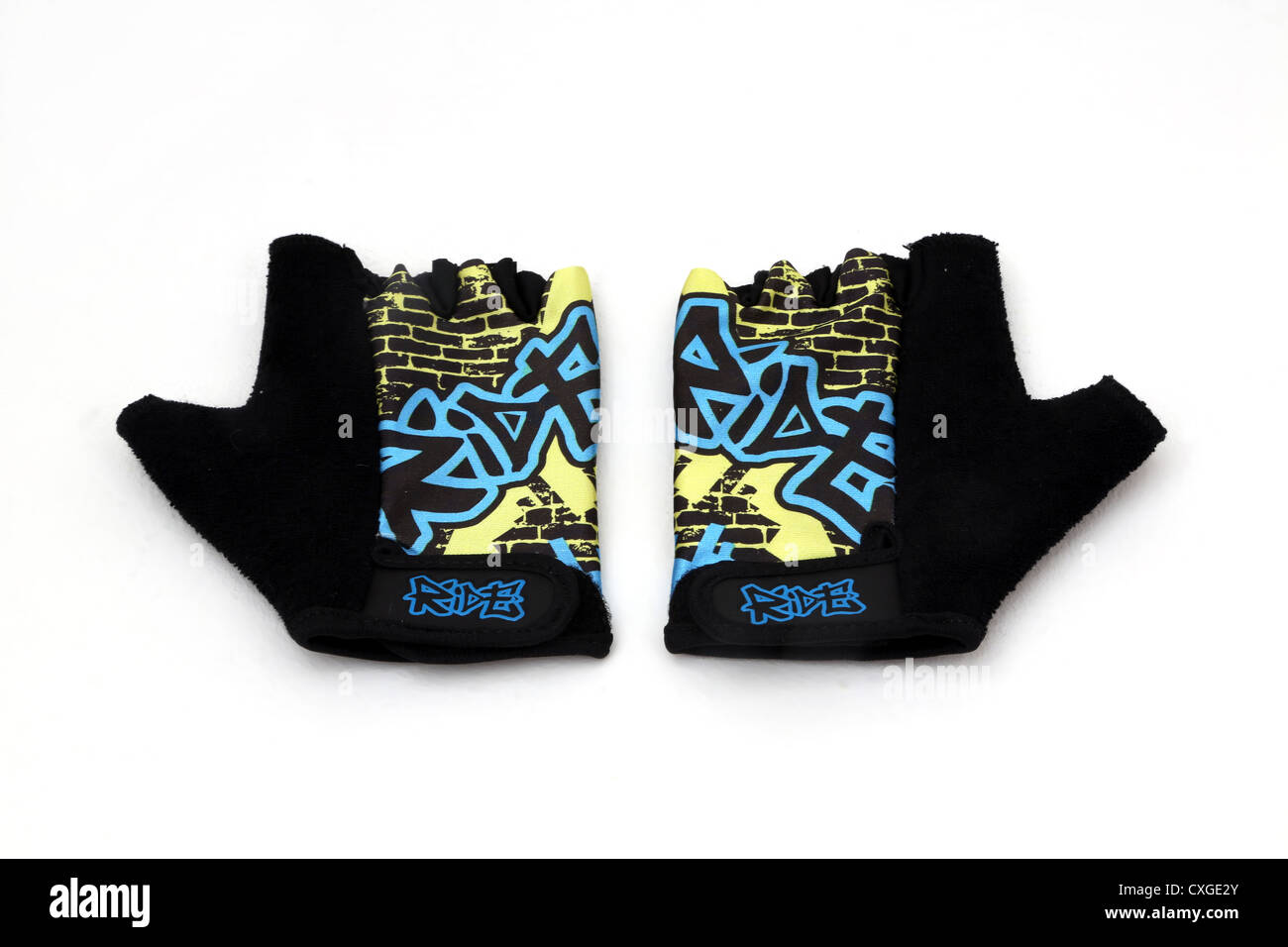 A Pair Of Ride Fingerless Sports Gloves Stock Photo Alamy