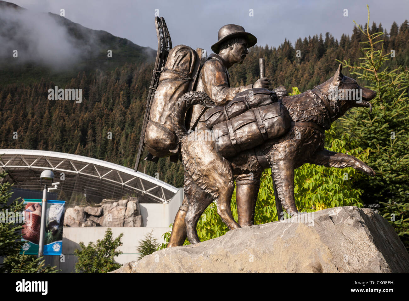 Trail Blazers Statue, Iditarod Trail Centennial, 1908-2008, Mile 0, Alaska Sealife Center, Seward, Alaska, USA Stock Photo