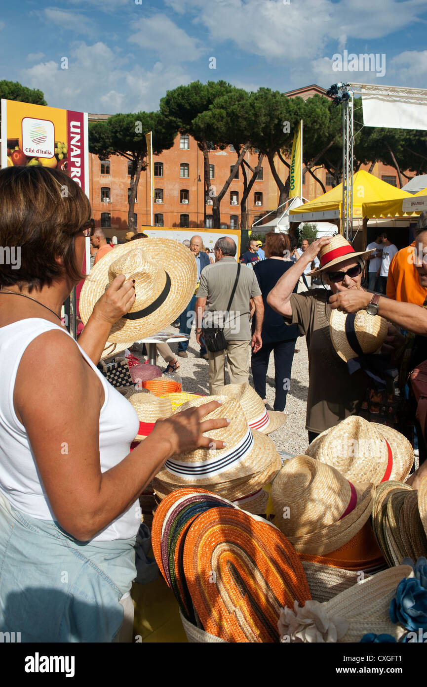 Farmers' Market at Circo Massimo, Rome, Italy Stock Photo - Alamy