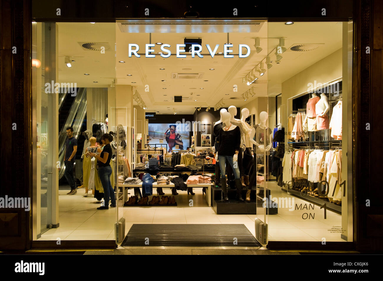 Reserved shop hi-res stock photography and images - Alamy