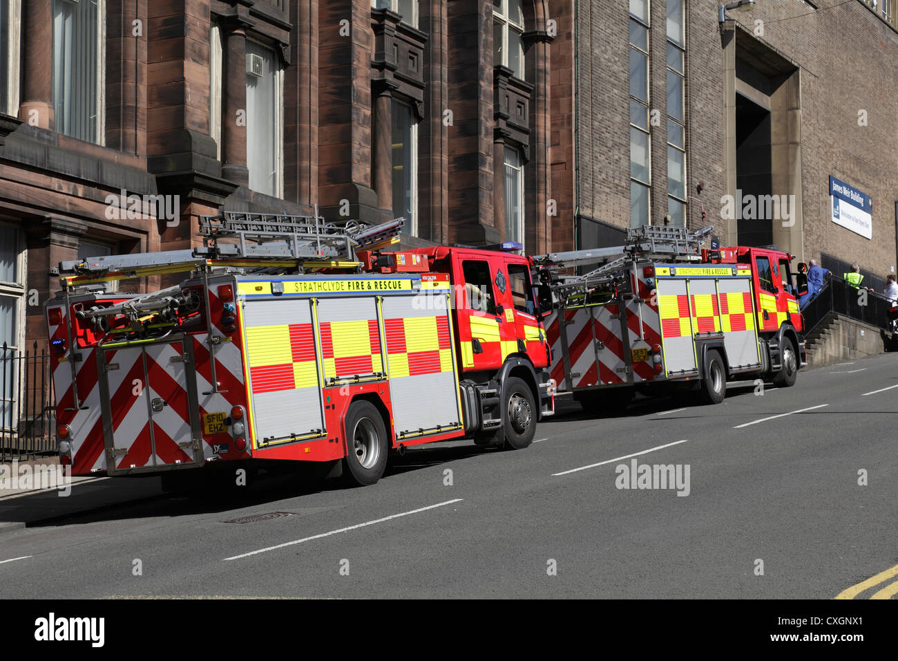Fire Engine speeds through Gibson Street in Glasgow, Scotland, UK Stock  Photo - Alamy