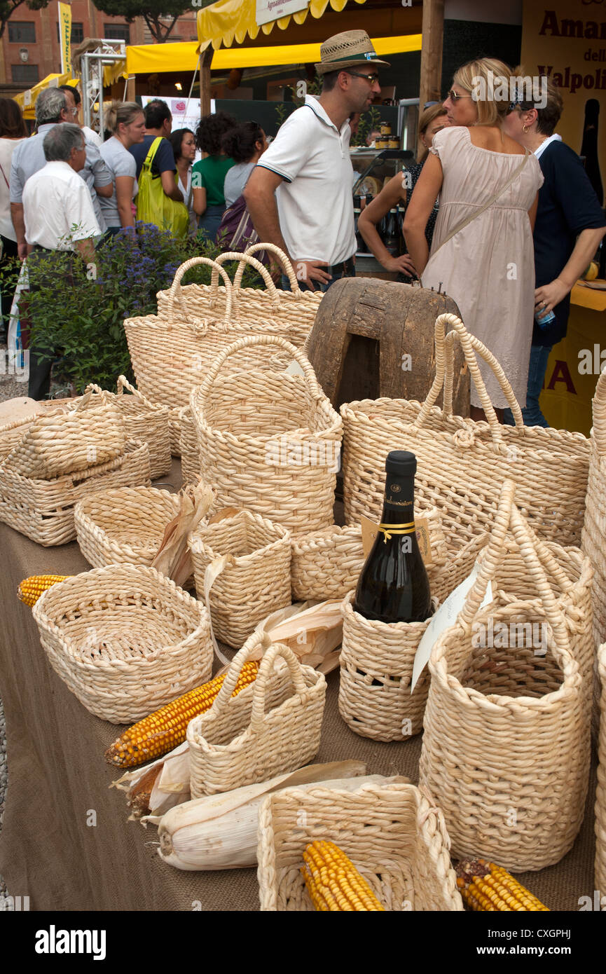 Farmers market circo massimo rome hi-res stock photography and images ...