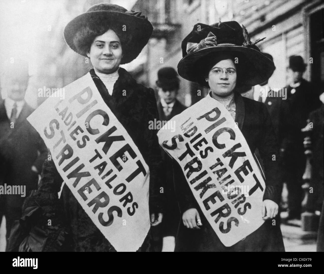 Workers picketing hires stock photography and images Alamy