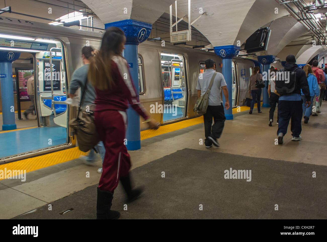 Path train nj hi-res stock photography and images - Alamy