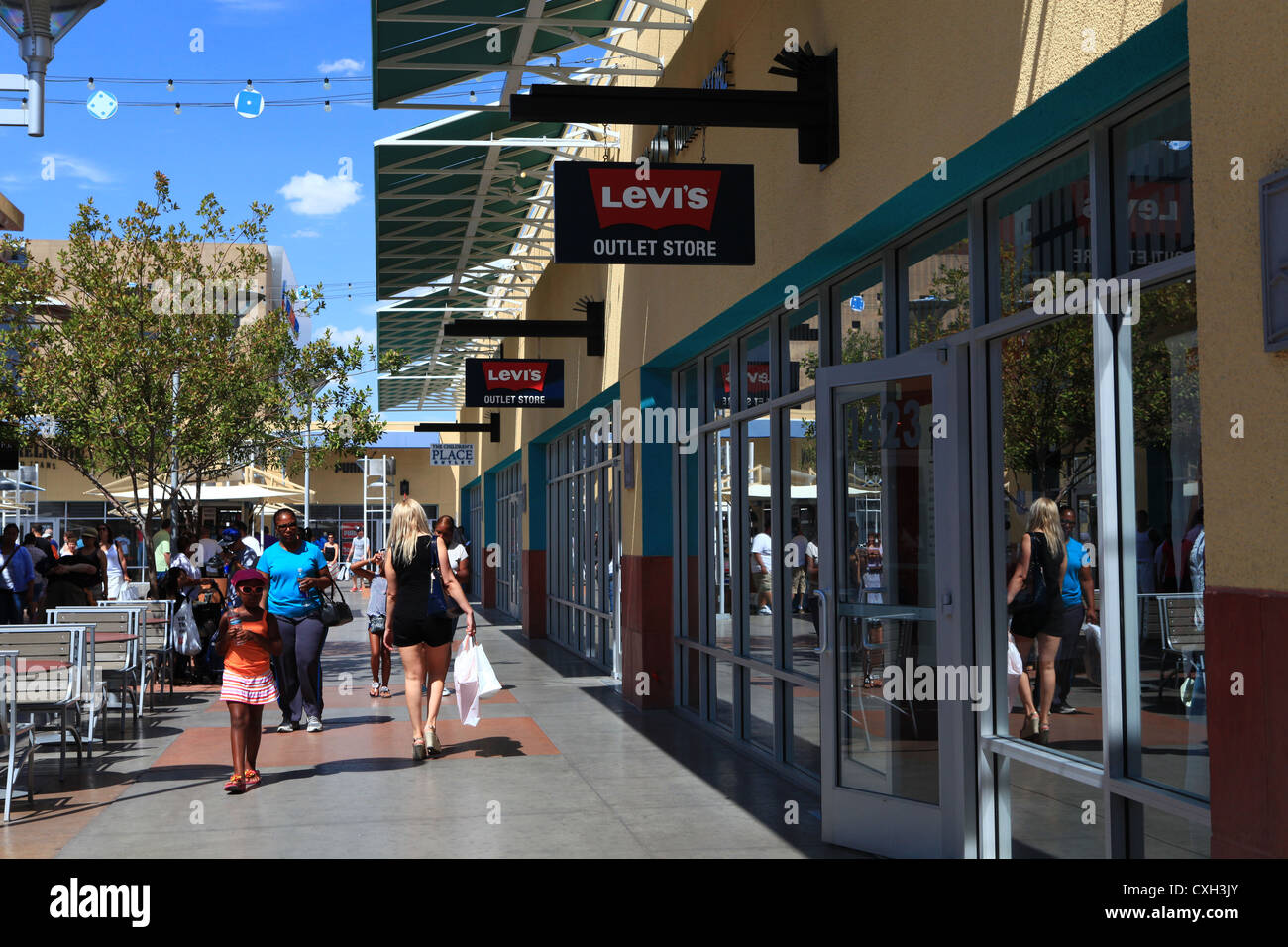 Outside Levi&#39;s outlet store in Las Vegas North Premium Outlets Stock Photo: 50777859 - Alamy