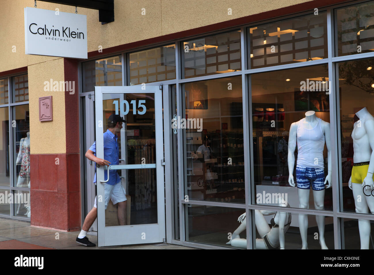 Shopper walking into Calvin Klein store in Las Vegas North Premium Outlets  Shopping Mall, Las Vegas, Nevada, US Stock Photo - Alamy