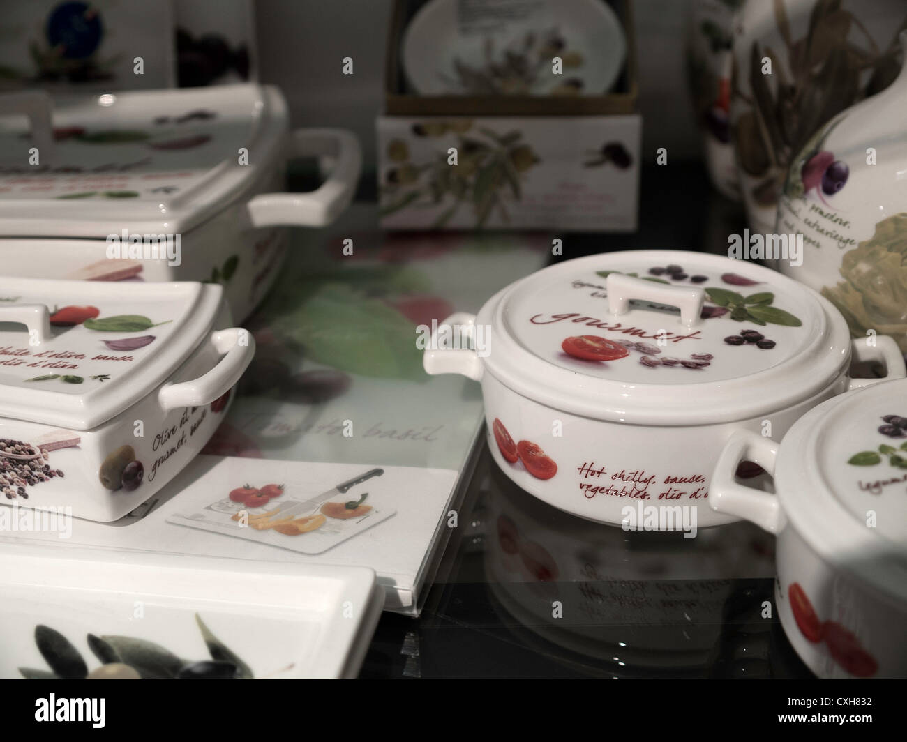 Porcelain baking dishes with lids and print Stock Photo Alamy