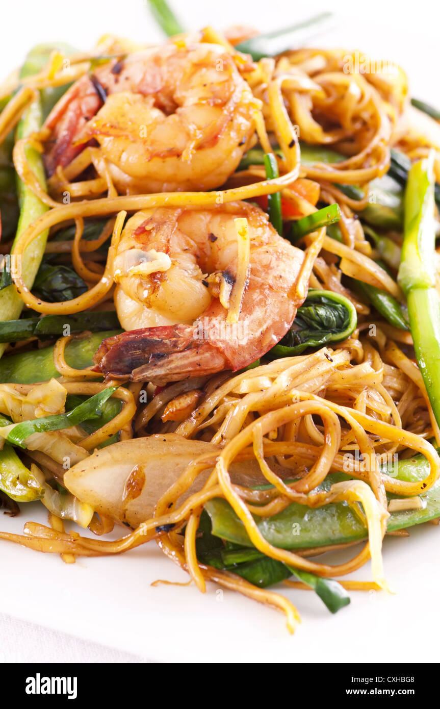 chinese stir fried noodles Stock Photo - Alamy