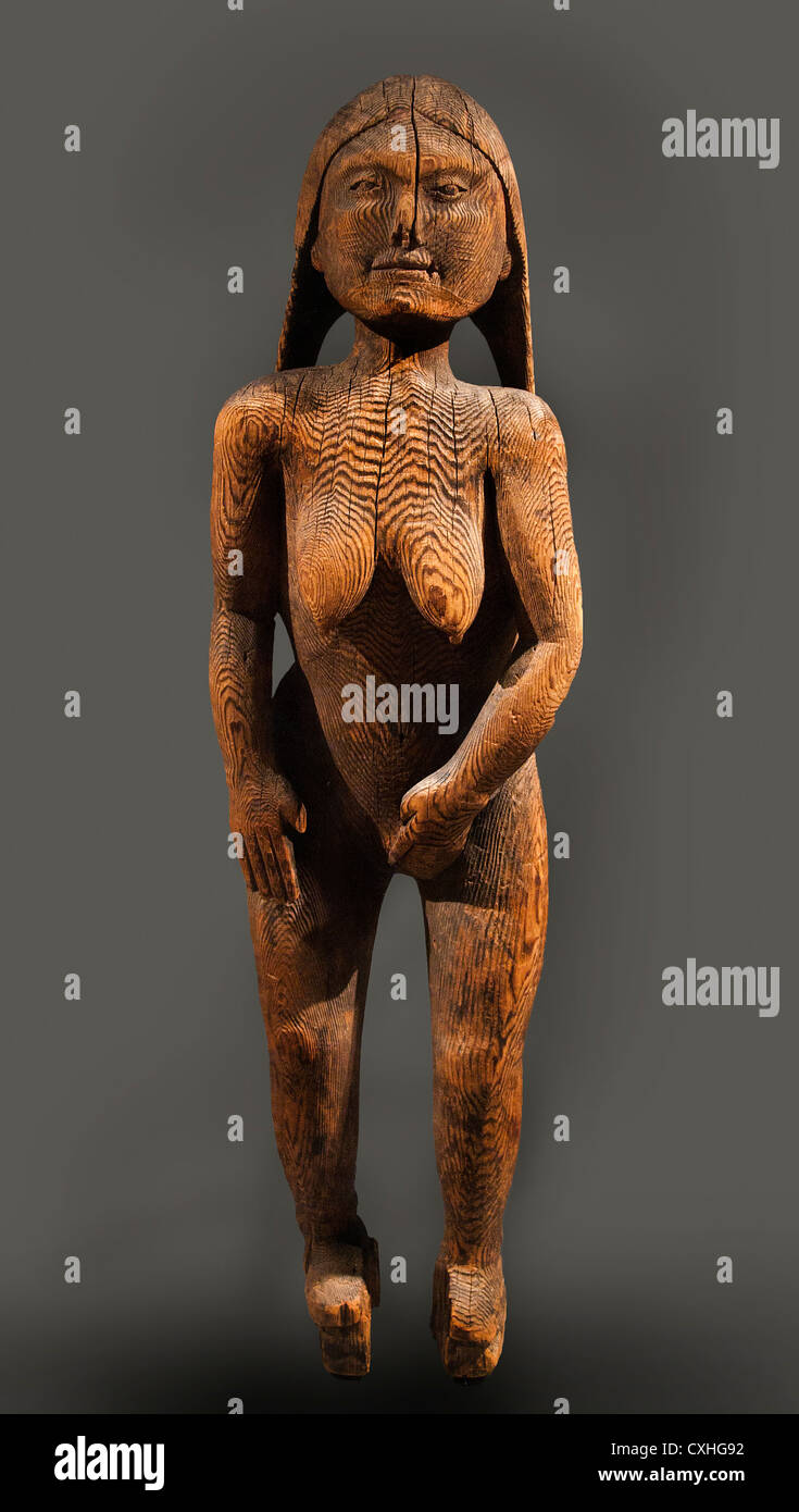 Female Figure Culture Kwakwaka'wakw 19th century  Canada, British Columbia 127cm Stock Photo