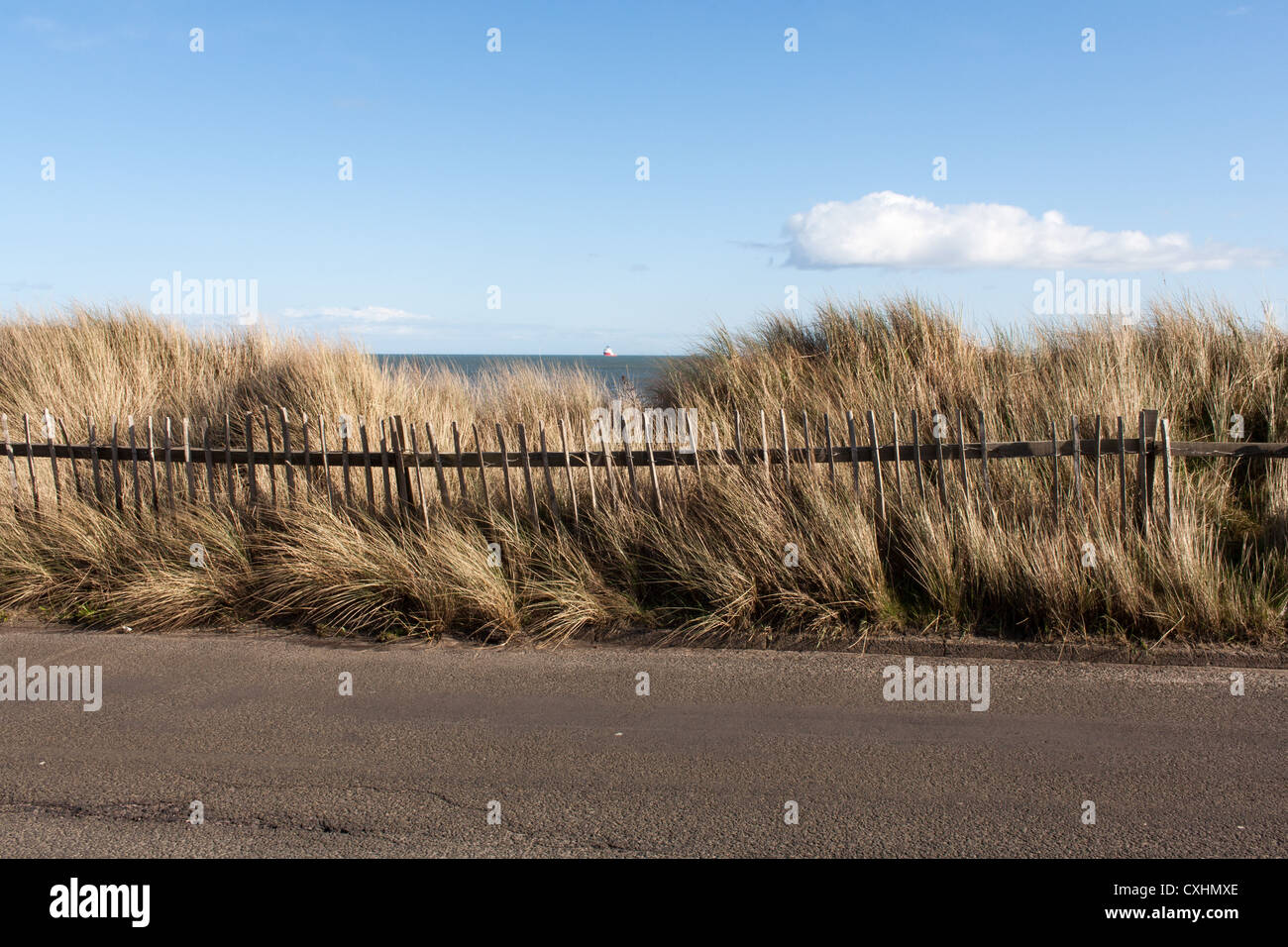 Dune fencing hires stock photography and images Alamy