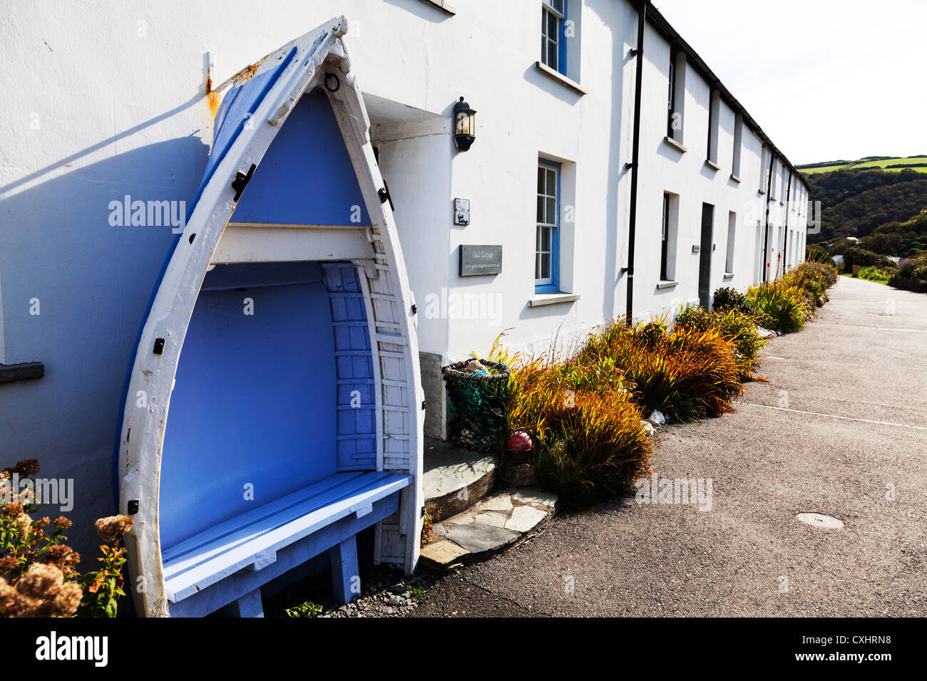 Boat shaped bench hi-res stock photography and images - Alamy