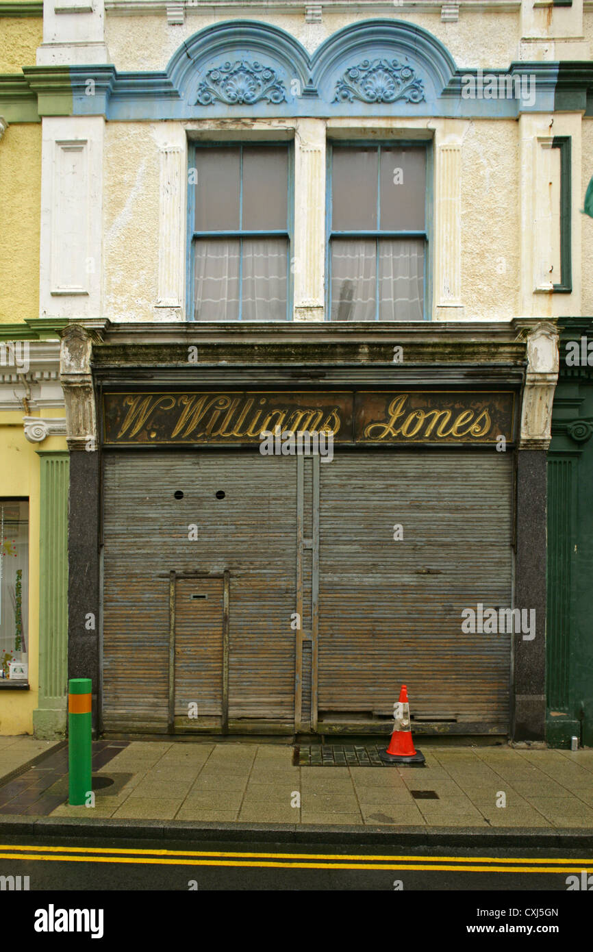 Traditional shop frontage, Caernarfon, Gwynedd, North Wales Stock Photo Alamy