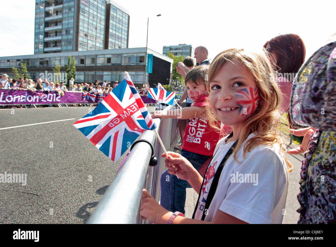 Supporters at the 2012 London Olympics men's cycling road race Stock Photo