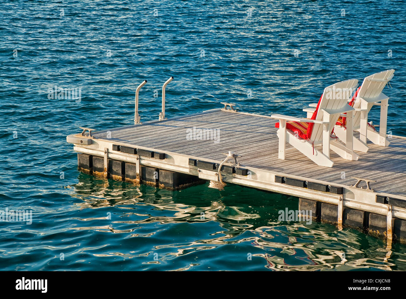 Floating dock hires stock photography and images Alamy
