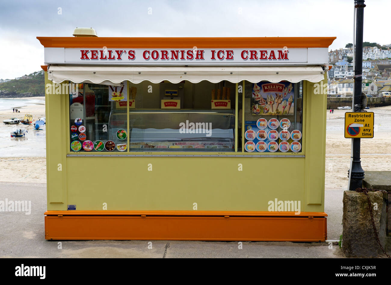 Ice cream stall hi-res stock photography and images - Alamy