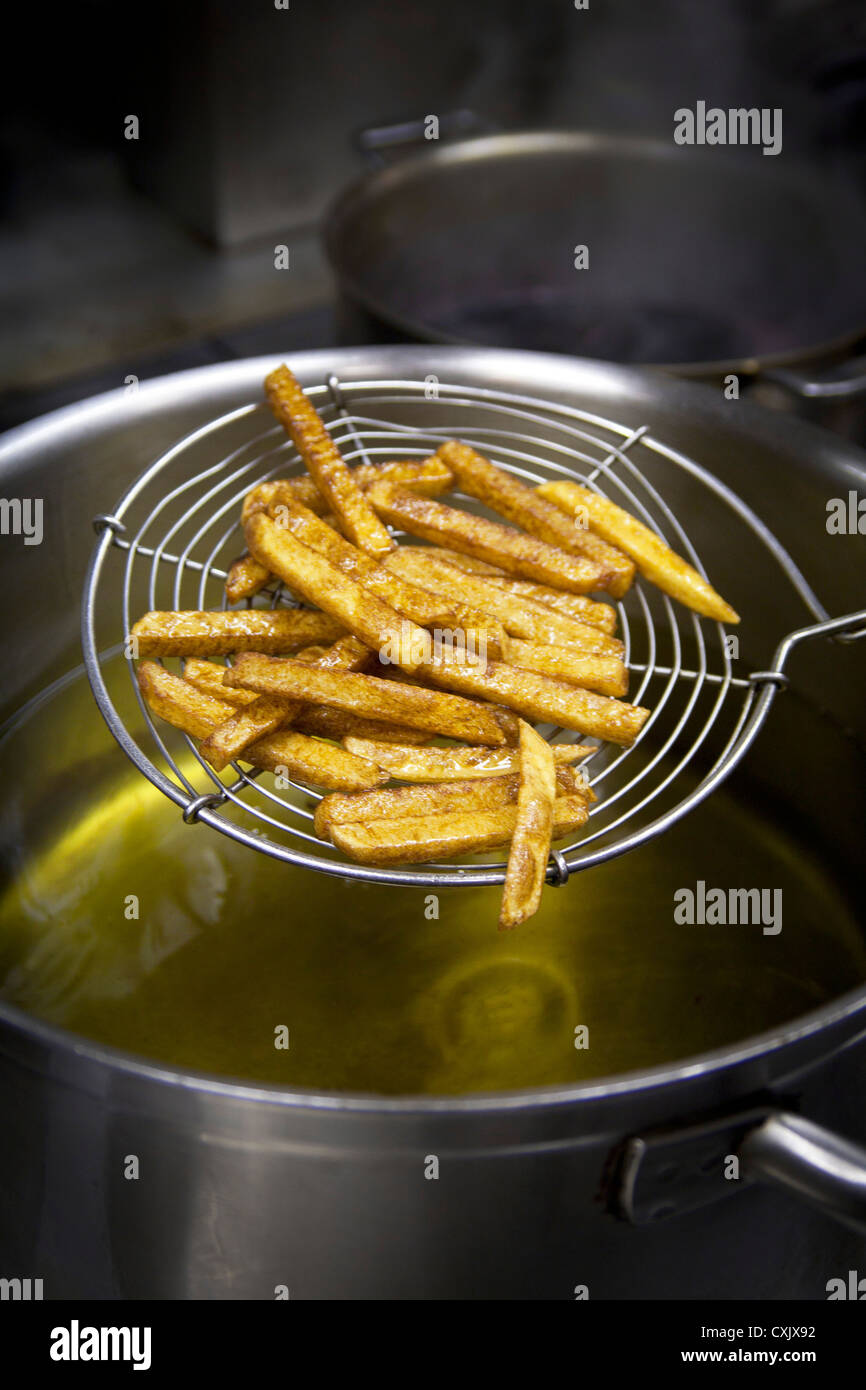 Frying chips hires stock photography and images Alamy
