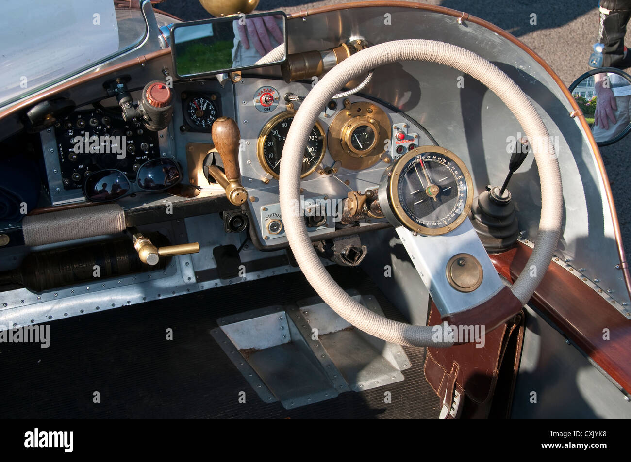 Dash board old vintage car hi-res stock photography and images - Alamy