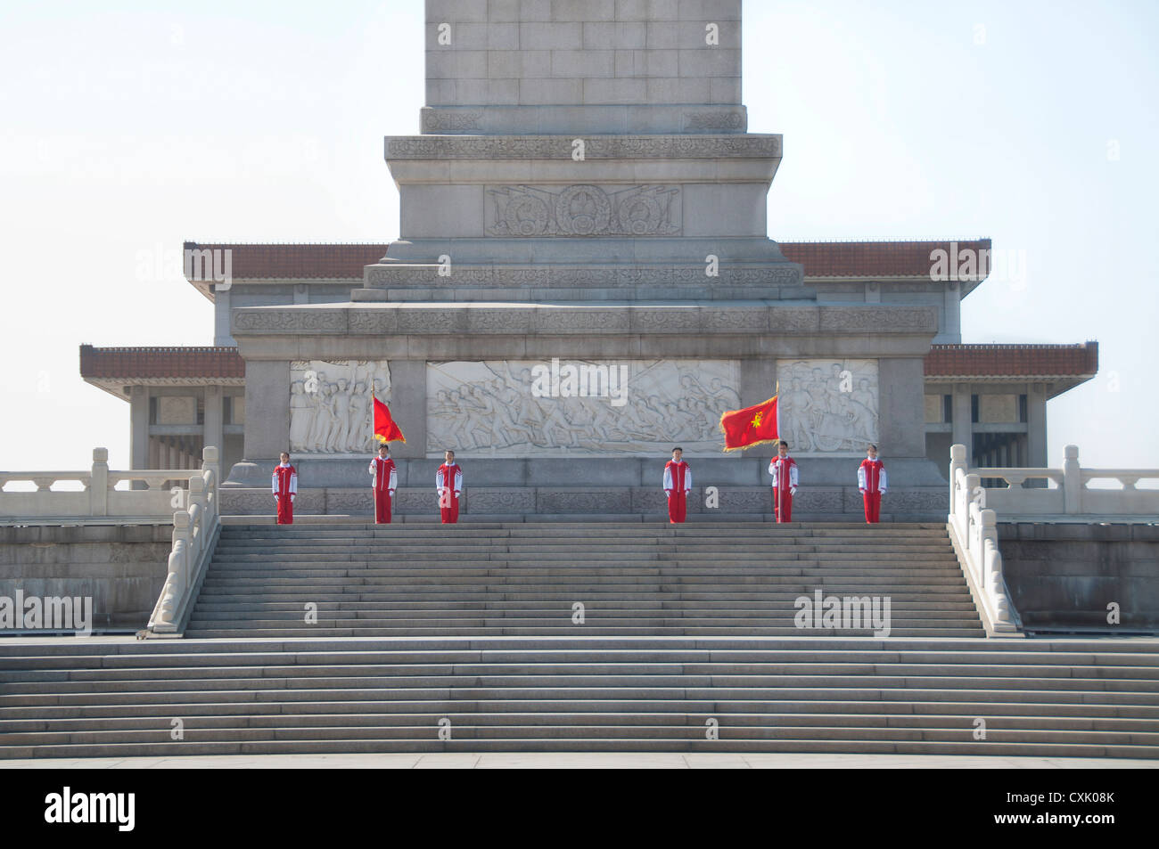 Young Pioneers at the Monument to the People's Heroes, Tiananmen Square, Beijing Stock Photo