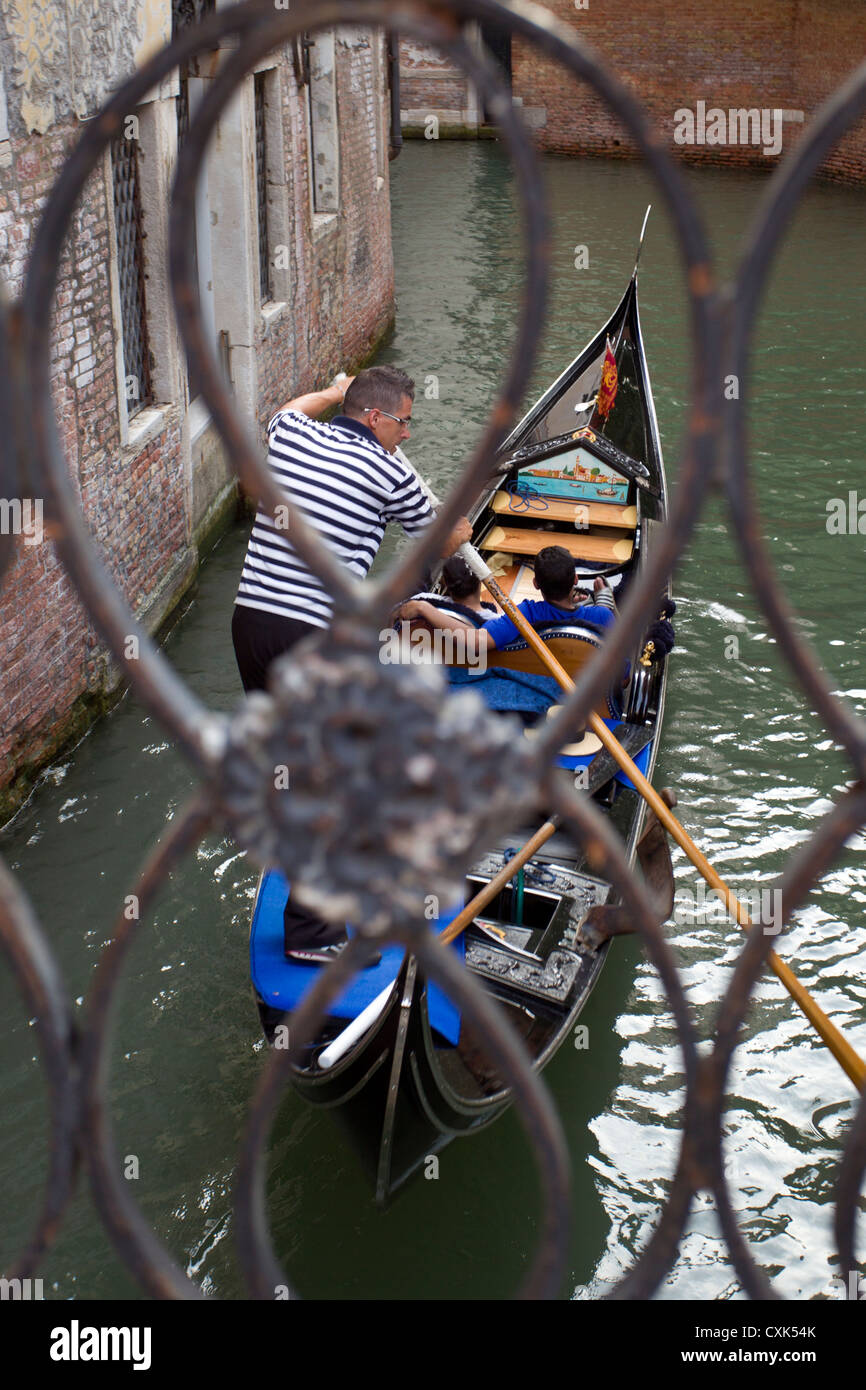 Venice italy gondola narrow canal hi-res stock photography and images ...