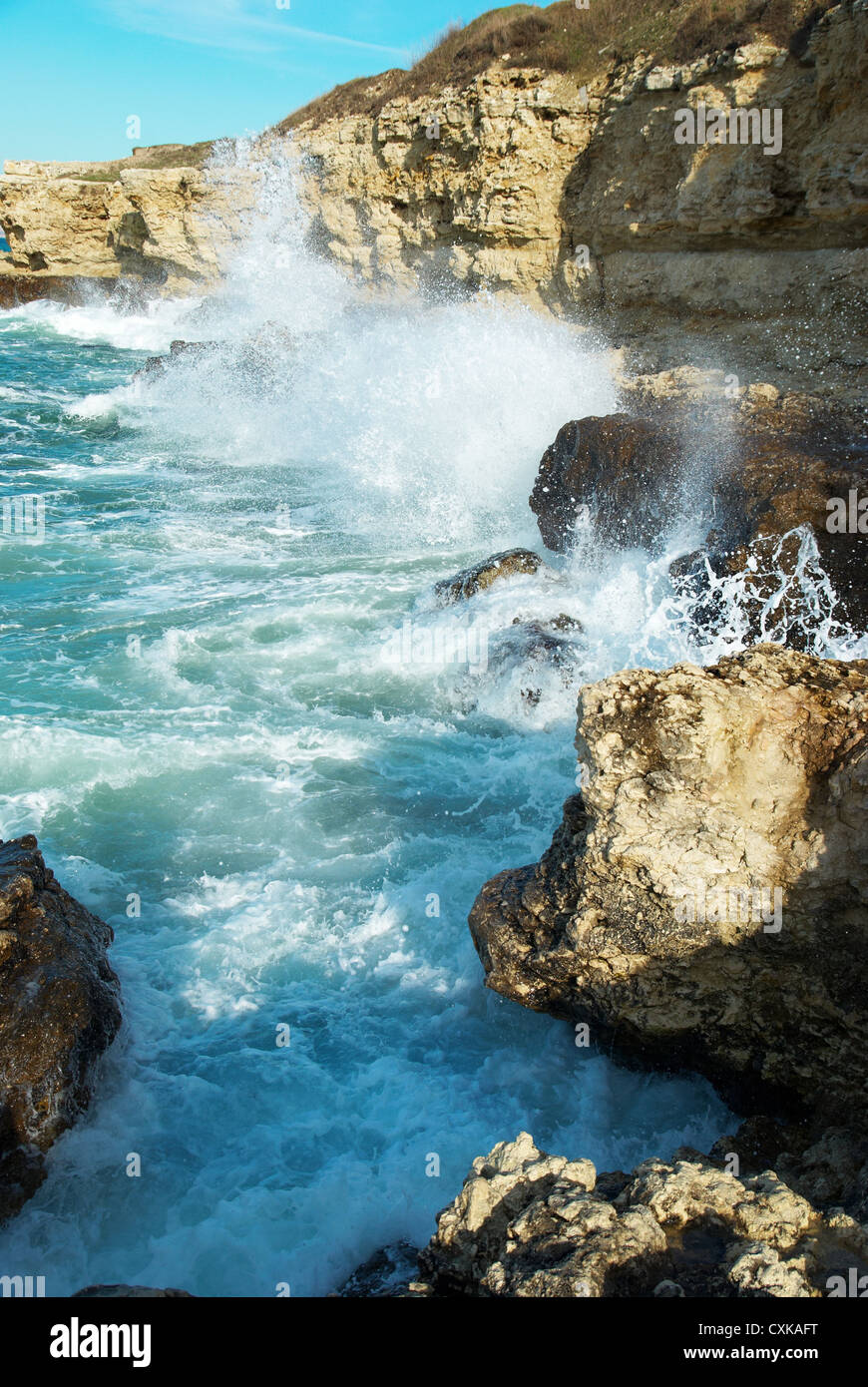 Big sea waves white foam hi-res stock photography and images - Alamy