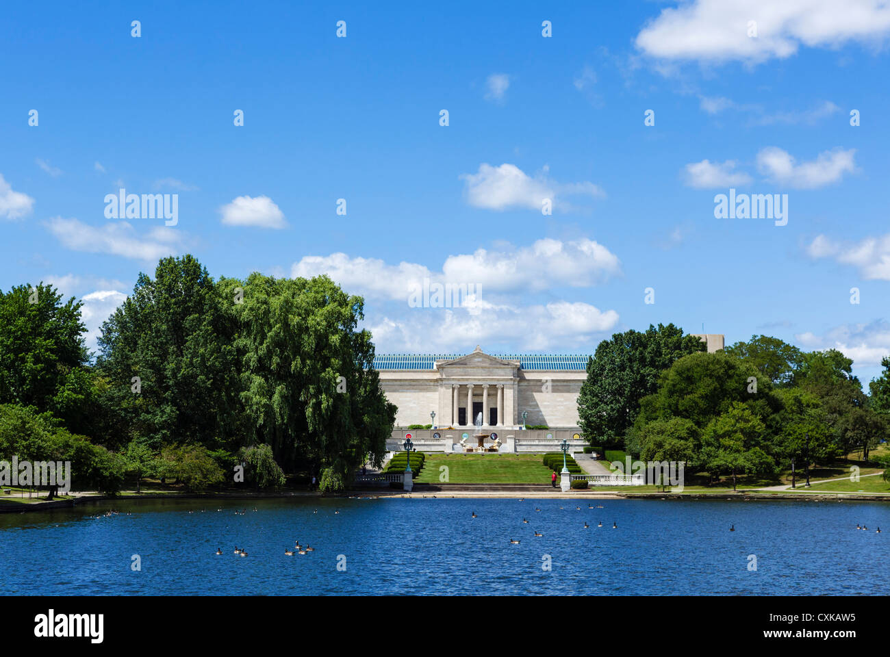View over Wade Lagoon towards the Cleveland Museum of Art, University Circle district, Ohio, USA Stock Photo