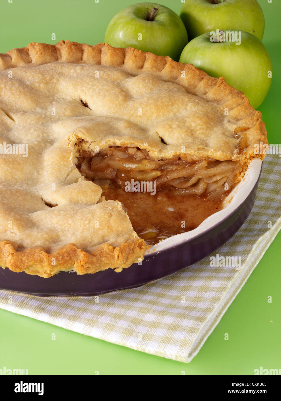 Golden pie crust hi-res stock photography and images - Alamy
